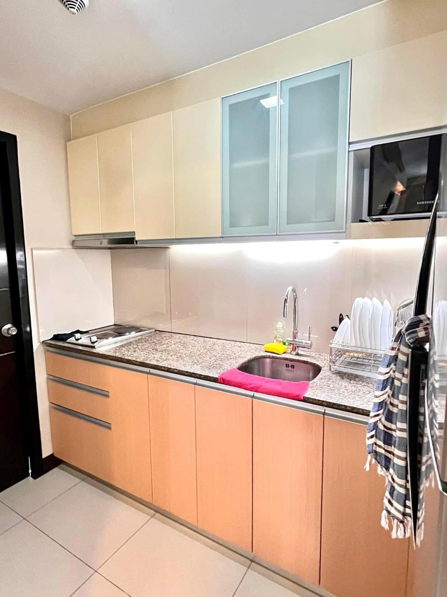 Mactan Newtown Condo With Pool Access Lapu-Lapu City Exterior photo